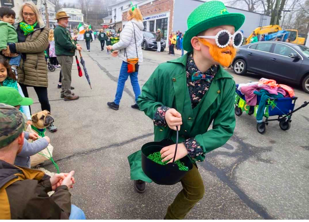 404085635_744142517756540_1411219057098231792_n_0000s_0001_Hue_Saturation-2